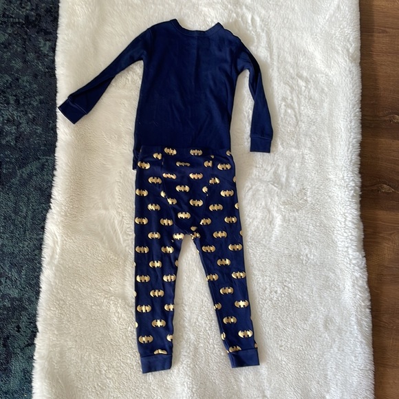 NWOT Baby Gap x Batman pj set for 2T - Picture 6 of 6
